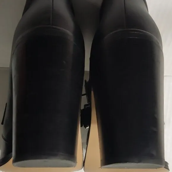 L'Intervalle Black Leather Strap Studded Heeled Boots sz 40