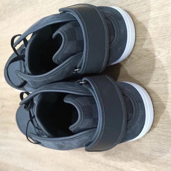 LOUIS VUITTON MEN'S HIGH TOP CHECKERBOARD GRAPHITE SNEAKERS