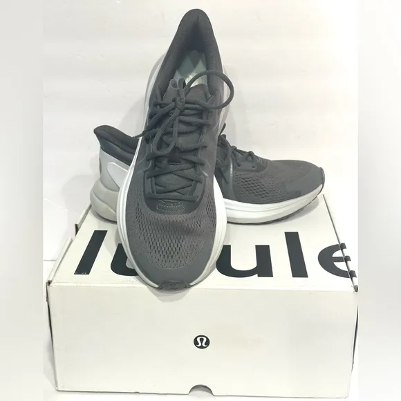 Lululemon Blissfeel Run Women's Running Walking Shoes Size 9 Grey White