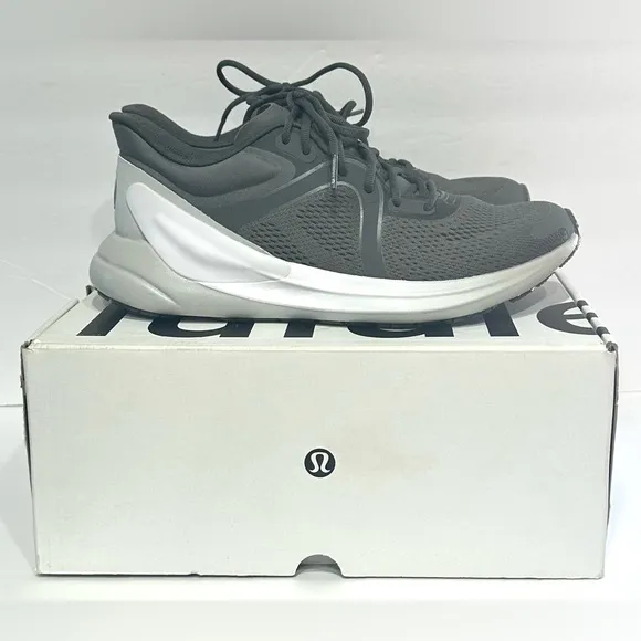 Lululemon Blissfeel Run Women's Running Walking Shoes Size 9 Grey White