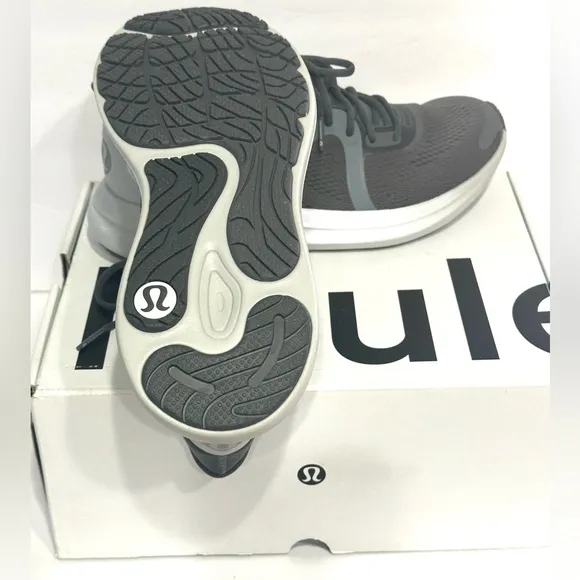 Lululemon Blissfeel Run Women's Running Walking Shoes Size 9 Grey White