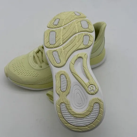 Lululemon Chargefeel Workout Low Top Athletic / Women's Size 6