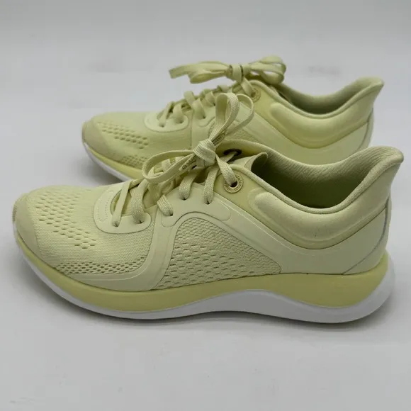 Lululemon Chargefeel Workout Low Top Athletic / Women's Size 6