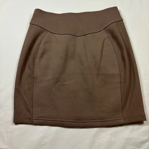Lululemon Scuba HR Mini Skirt TPTC Tauptastic Tan Beige Women’s Size M