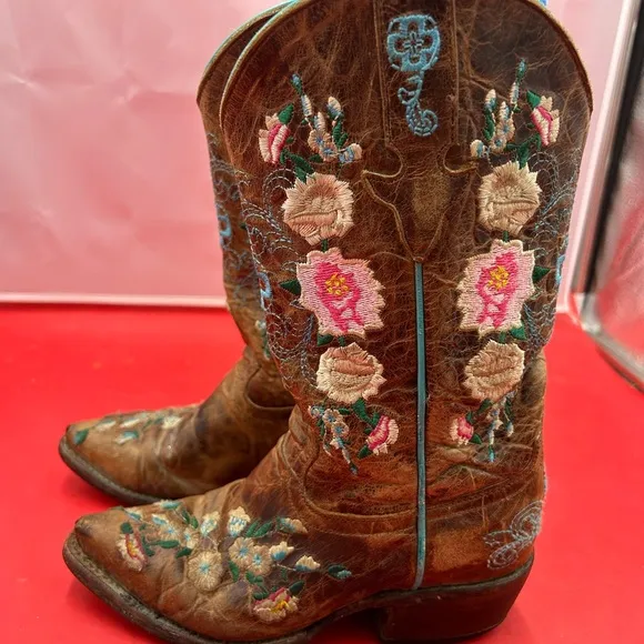 Macy Bean, girls floral cowgirl boots