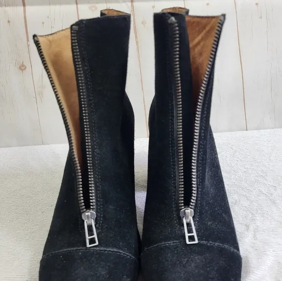 Madewell The Amalia Zip Chunky-Heeled Suede Short Boots in Black Size US 9.5