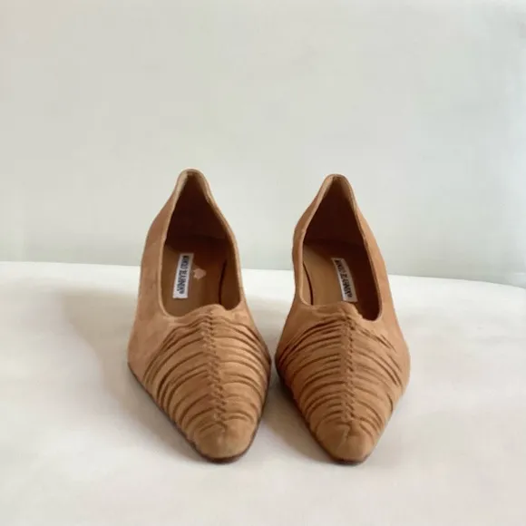 Manolo Blahnik Tan Women's Shoes SZ 7.5/37.5