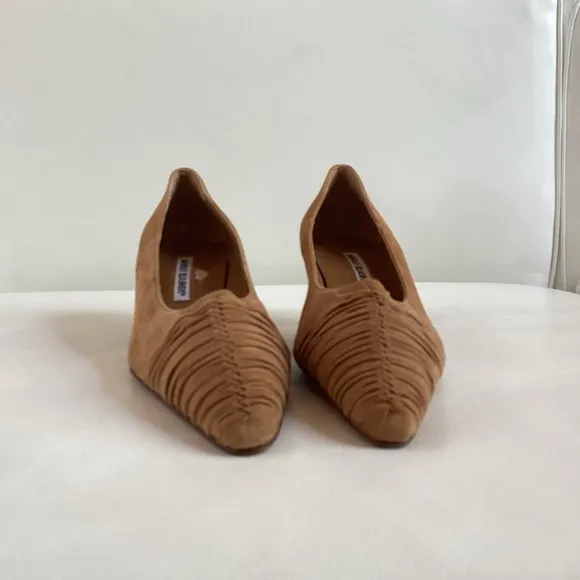 Manolo Blahnik Tan Women's Shoes SZ 7.5/37.5