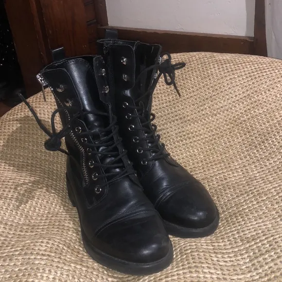 MARC FISHER • lace up combat leather boots