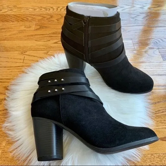 Material Girl Women’s Harness Boots sz 9.5 NEW # box H970