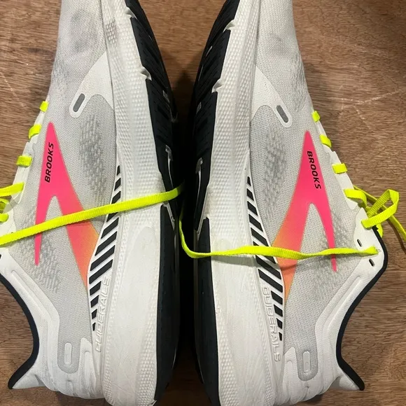 Men’s Brooks Running Shoes