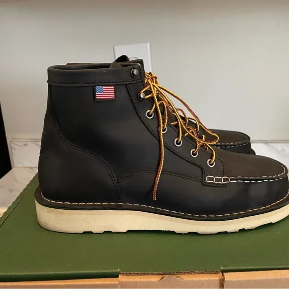Men’s Danner Black Bull Run Moc Steel Toe Boots - Size 10.5