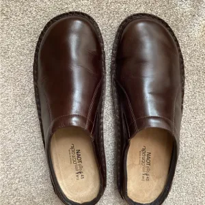 Men’s Like New, Naot Brown Leather Shoes