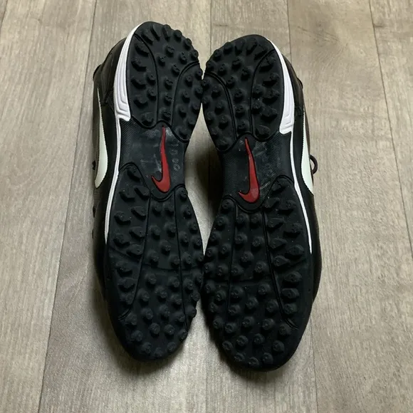 Mens Nike Total Ninety Soccer Lace Up Training Walking Sneakers Shoes