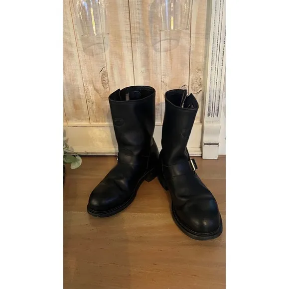 men's pre owned round steel toe pull on electrician/ biker work boots size 6 D