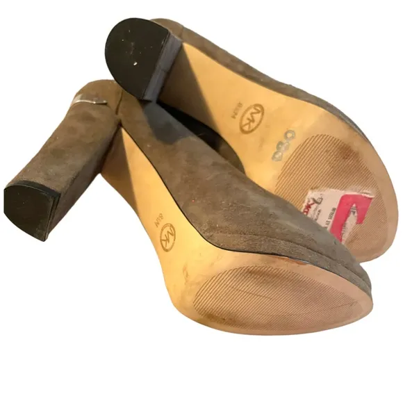 Michael Kors Gray Suede Pumps Size 8.5