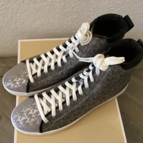MICHAEL MICHAEL KORS Women's Edie Lace-Up High-Top Sneakers, size 7