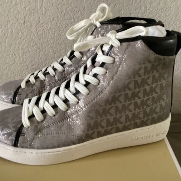 MICHAEL MICHAEL KORS Women's Edie Lace-Up High-Top Sneakers, size 7