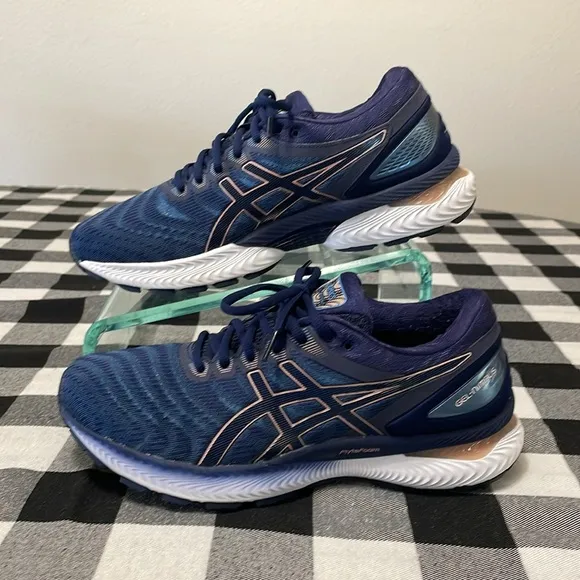 MINT! ASICS Gel-Nimbus 22 Running Shoes Women's Sz 9.5 Blue Breathable Light