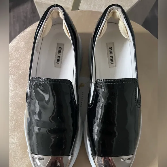 MIU MIU PATENT LEATHER PLATFORMS SHOES