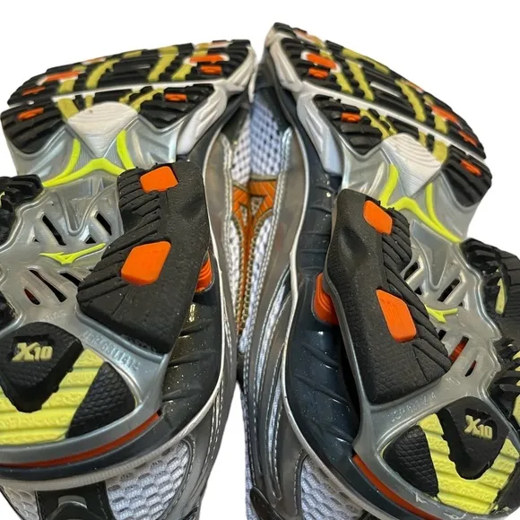 Mizuno Wave Creation White running shoes size 8.5