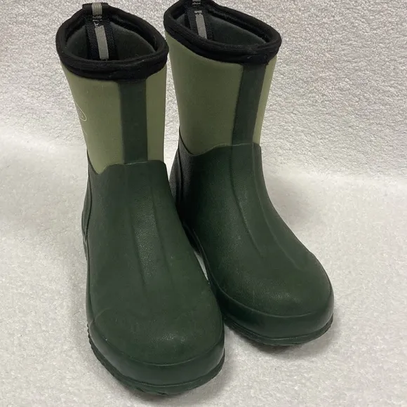 Muck waterproof scrub boots boys 2.5/3