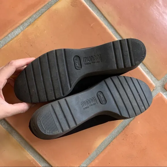 Munro Black Stretch Comfort Wedge Slip-On Shoes