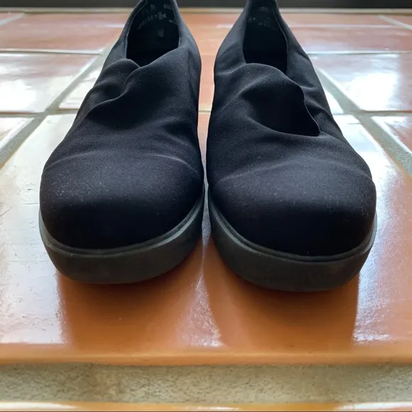 Munro Black Stretch Comfort Wedge Slip-On Shoes