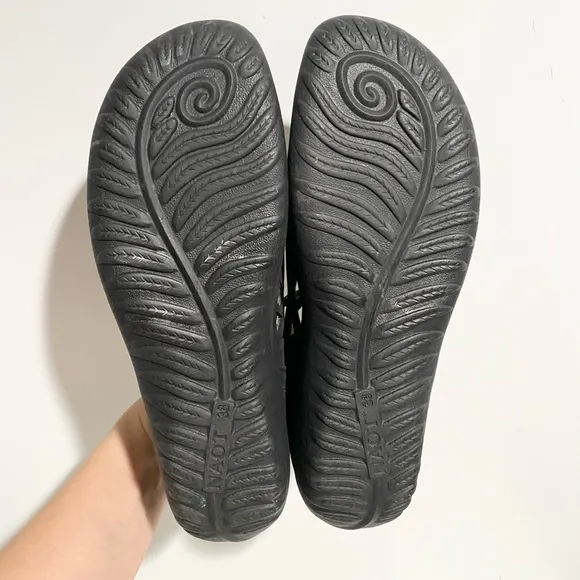 Naot Agathis Mary Jane Lazer Cut Comfort Shoes Size 7 Black