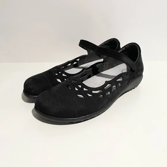 Naot Agathis Mary Jane Lazer Cut Comfort Shoes Size 7 Black