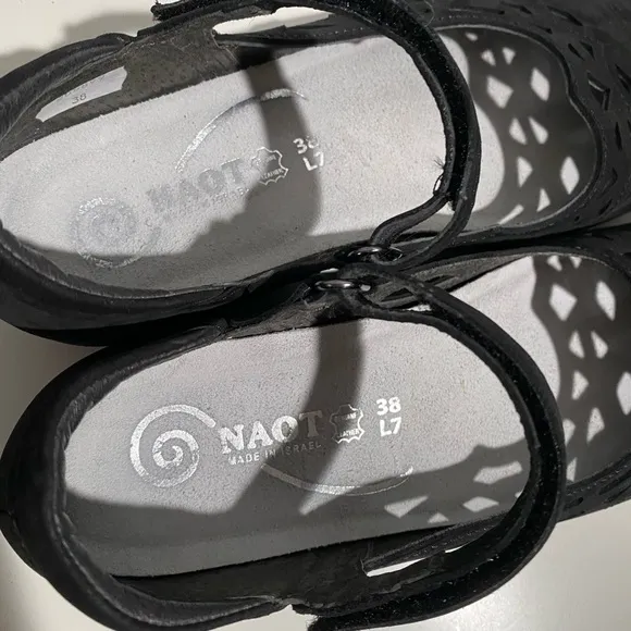 Naot Agathis Mary Jane Lazer Cut Comfort Shoes Size 7 Black
