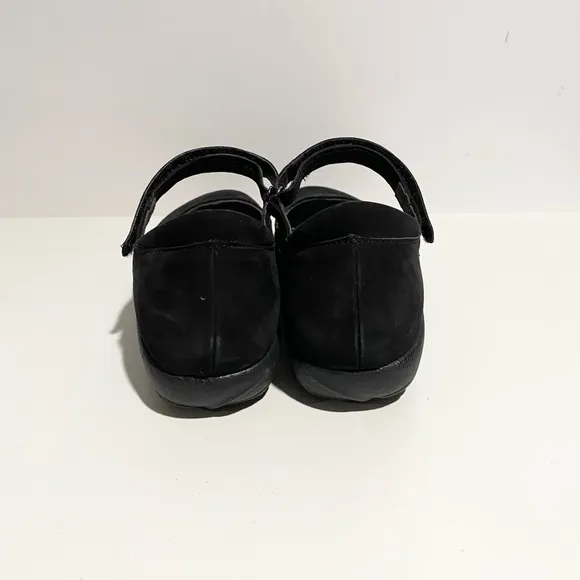 Naot Agathis Mary Jane Lazer Cut Comfort Shoes Size 7 Black