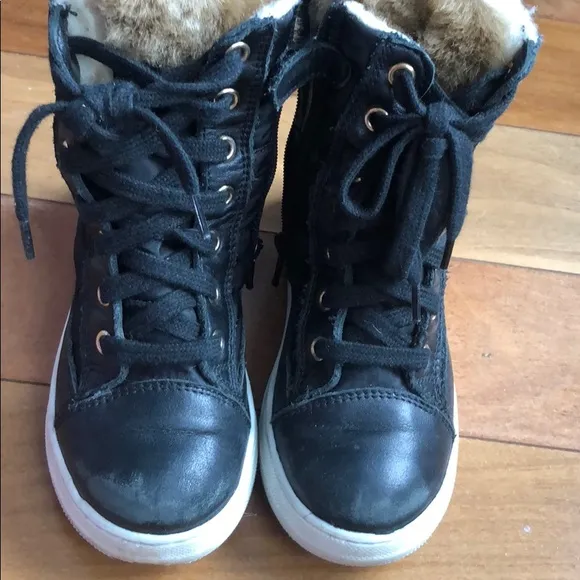 Naturino waterproof, lined high top sneaker/boots