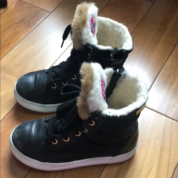 Naturino waterproof, lined high top sneaker/boots