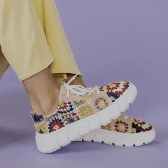 NEW 38/8 $138 Free People Catch Me If You Can Crochet Sneakers Shoes Low Tops