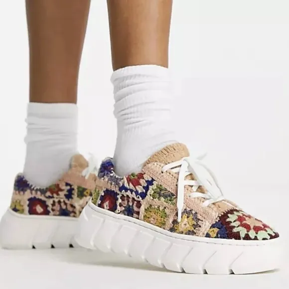 NEW 38/8 $138 Free People Catch Me If You Can Crochet Sneakers Shoes Low Tops