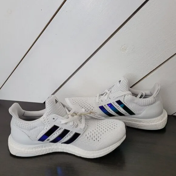 NEW Adidas Ultraboost 1.0 Mens 7.5 Running Shoes with Iridescent Stripes 9CT