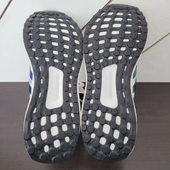NEW Adidas Ultraboost 1.0 Mens 7.5 Running Shoes with Iridescent Stripes 9CT