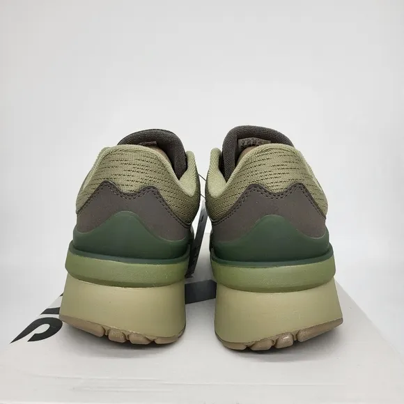 New adidas ZNCHILL Lightmotion  HQ4548 Women's Shoes Size 7