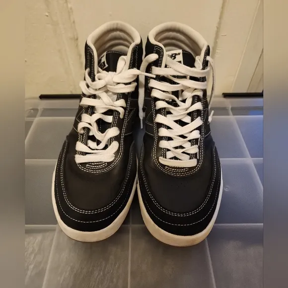 New Balance 440 men's high-top sneakers.
