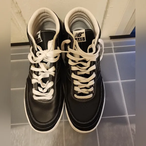 New Balance 440 men's high-top sneakers.