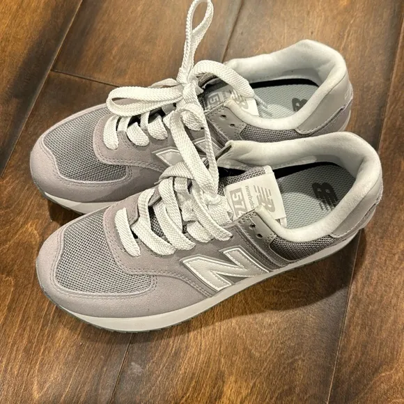 New Balance 574 Platform Sneakers NWOT