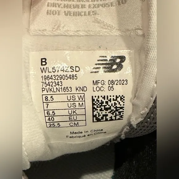 New Balance 574 Platform Sneakers NWOT