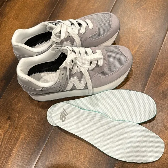 New Balance 574 Platform Sneakers NWOT