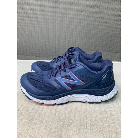 New Balance 840v4 Women's Size 8.5 Blue Off Road Running Shoes