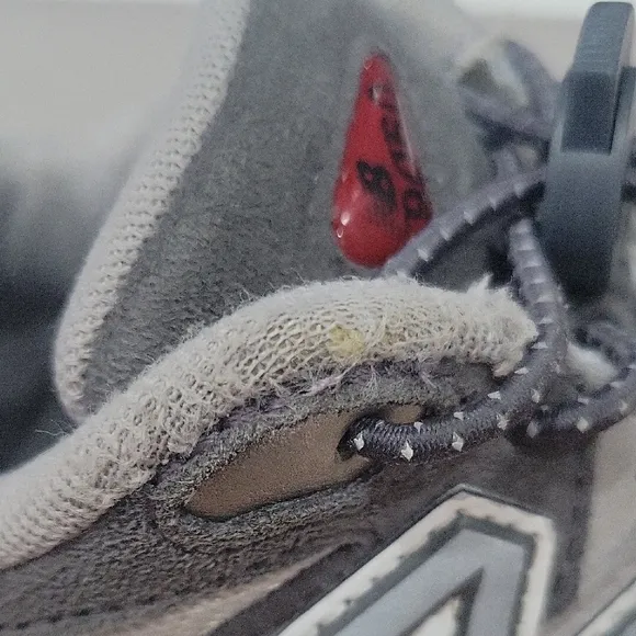 New Balance 9060 Gray Toddler 11 Sneakers