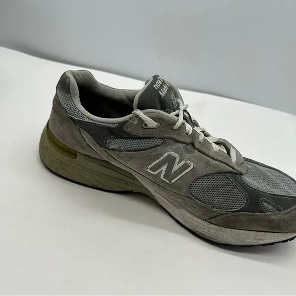 New Balance 993 Mens 11.5 EE Vintage USA Dad Shoes Sneaker Suede Walking MR993GL