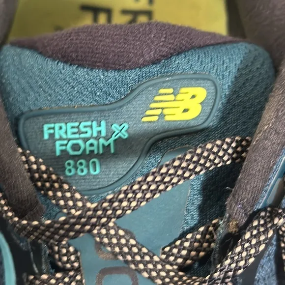 New Balance Fresh foam 880v12 GTX women’s size 11  Blue green Athletic Shoes