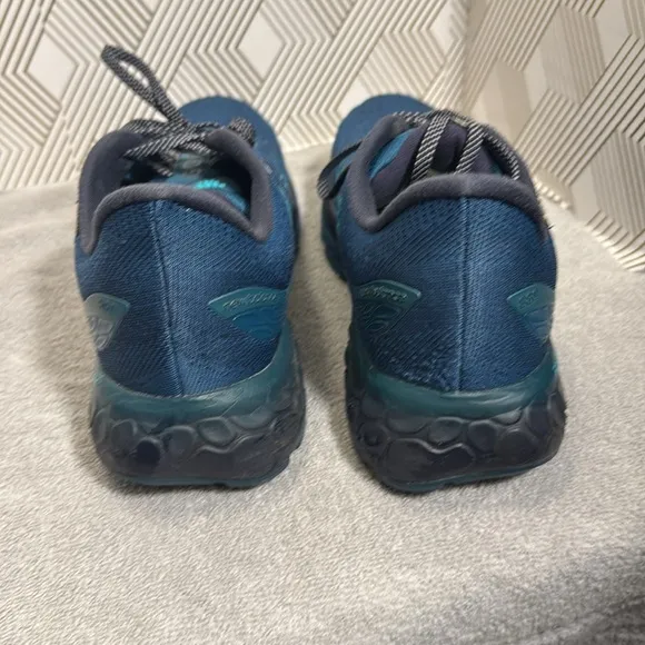 New Balance Fresh foam 880v12 GTX women’s size 11  Blue green Athletic Shoes