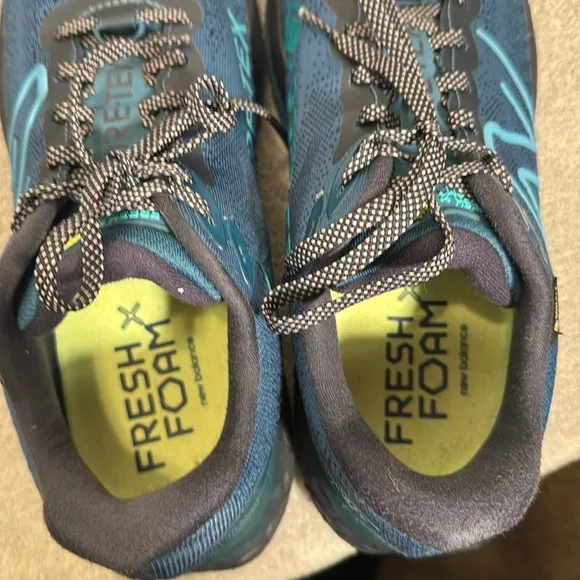 New Balance Fresh foam 880v12 GTX women’s size 11  Blue green Athletic Shoes